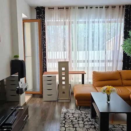 La Escape Apartment Warna
