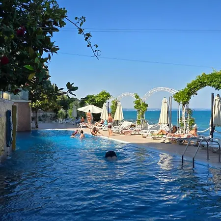 La Escape Warna