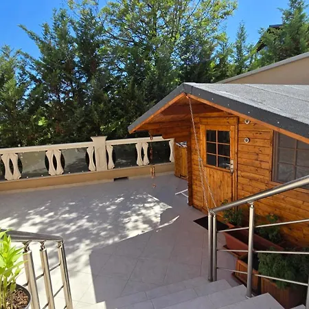 La Escape Apartment